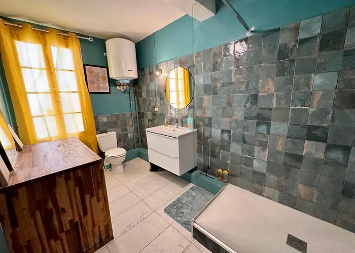 Minervoise - Gare - Netflix Διαμέρισμα Καρκασόν